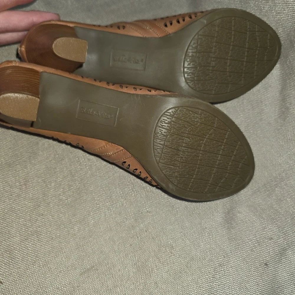 Bella Vita Tan Leather Upper Peep Toe Shoes Size 8.5 Medium